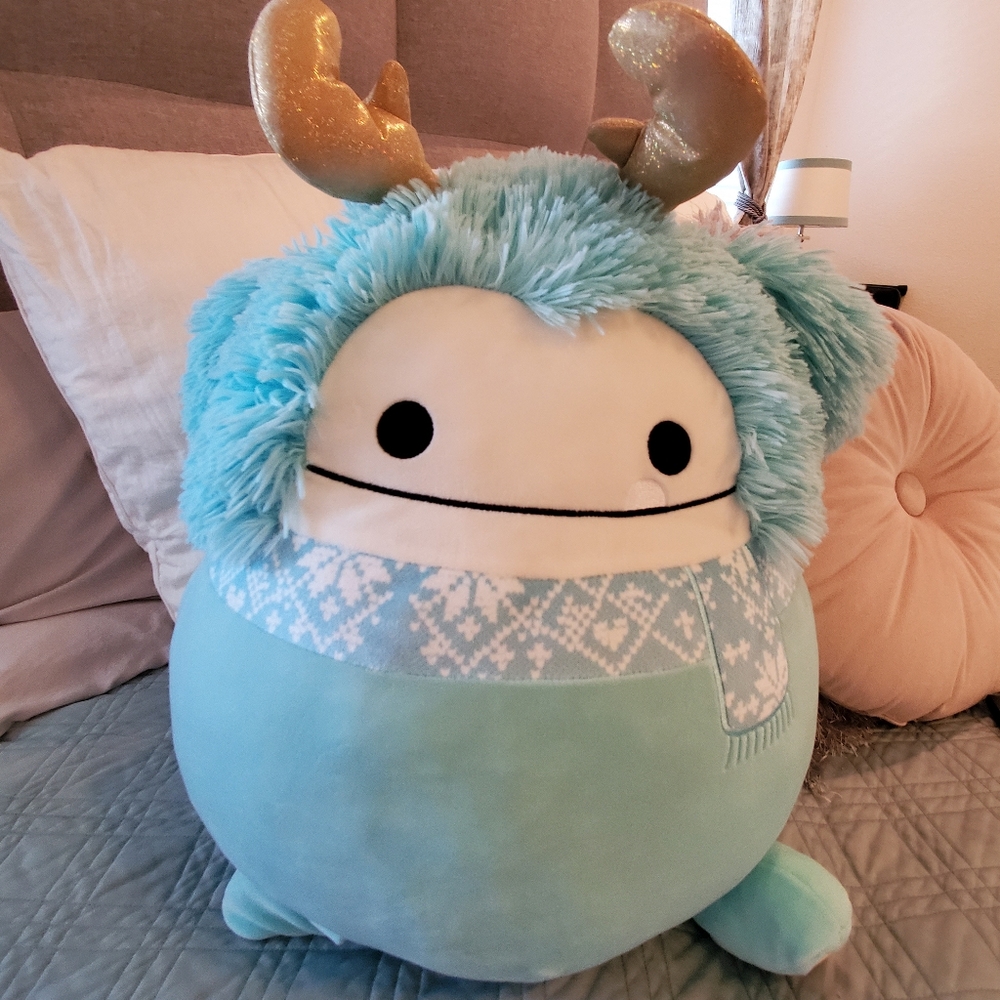 Squishmallow Jumbo Yeti
